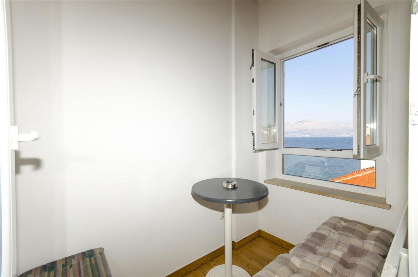 Apartmani Banic Postira Exterior photo